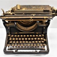 1920s Underwood desktop typewriter - Sold for $93 - 2018
