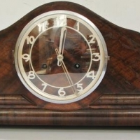 Art Deco mantle clock in walnut veneer case - approx L 45cm - Sold for $25 - 2016