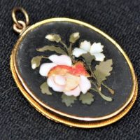 Vintage Pietra Dura brooch in gold frame Af - Sold for $37 - 2019