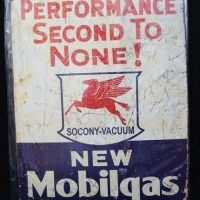 Reproduction 'Socony Vacuum Mobilgas' tin sign - 405 cm x 315cm - Sold for $37