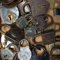 Tray lot - vintage steel and brass padlocks and keys - Sold for $50 - 2017