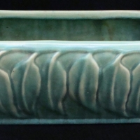 1940s Melrose green Australian pottery ''gum leaf''  trough - Sold for $62 - 2017