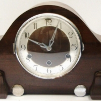 1940s Napoleons Hat mantel clock with 5 chime mechanism and key - Sold for $81 - 2017