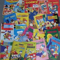 Group lot assorted vintage Disney comics inc - Donald Duck, Goofy, etc - Sold for $37 - 2017