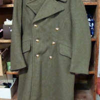 Vintage cWW2 Woolen Australian Military TRENCH COAT - original Gilded SIGNAL CORPS Buttons, size 5 - Sold for $37 - 2017