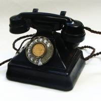 1931 AWA pyramid phone with porcelain dial - Sold for $112 - 2017