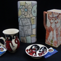 Group lot - Modern Australian Pottery - all w Colourful HPainted dcor - 2 x Pces signed Fiona bell, Vase w Cubist House & Tree design, etc - Sold for $25 - 2017