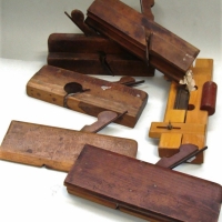 Group of vintage wood planes incl Smooth & moulding planes - Sold for $56 - 2017