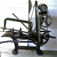 Vintage power hacksaw with massive fly wheel & base - Sold for $106 - 2017