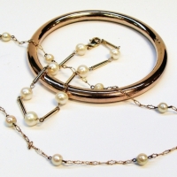 3 x Pces Ladies jewellery - bracelet with long 9ct gold links interspersed with pearls & necklace with pearlschain links & gplate bangle - Sold for $37 - 2017