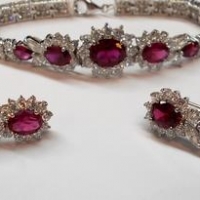 Group lot ladies jewellery - Silver bling Bracelet & matching long drop earrings - red semi precious stones with rhinestones - Sold for $35 - 2017