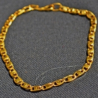 126 Gram 18ct gold bracelet - Sold for $447 - 2017