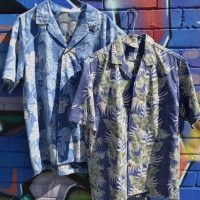 2 x Vintage men's HAWAIIAN SUMMER Shirts - Blue w Floral designs, original labels, MediumLarge sizes - Sold for $31 - 2017