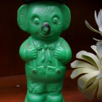 Vintage GRIFFITHS Green Plastic BLINKY BILL like KOALA Figural Lolly Container - w Black Hat - Sold for $25 - 2018