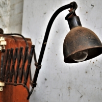 Vintage Industrial WALL LIGHT - Expandable arm w mounting bracket - Sold for $174 - 2018