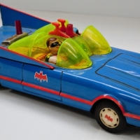 196070s  Japanese ACS Aoshin battery operated tin toy Lincoln Futura BATMOBILE - approx 32cm L - Sold for $261 - 2018