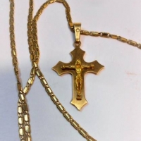 18k Gold necklace with crucifix pendant - TW approx 10grms - Sold for $385 - 2018