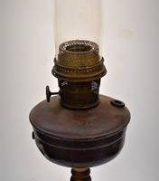 Large vintage Aladdin oil lamp on wooden base with chimney - Sold for $37 - 2018