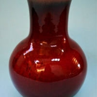 1960s Erik Juckert Australian pottery oxblood  vase - 12cm H - Sold for $56 - 2018