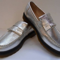 Pair - modern Men's L'america brand Sparkly Silver leather DISCO LOAFER Dress Shoes - as new, size 39 - Sold for $31 - 2018