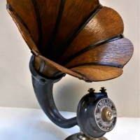 1920s Amplion Junior Deluxe Dragon wooden Horn speaker Ar-114 - Sold for $186 - 2018