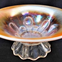 Vintage Carnival glass bowl with Vaseline tips - Sold for $93 - 2018