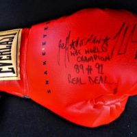 Signed Jeff 'Hit Man' Harding 'WBC World Champion 1989-91' red leather Everlast boxing glove - Sold for $56 - 2018