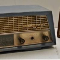 2 x vintage radios incl c1960's Kreisler 11-81 Panoramic mantel radio and AWA Radiola Transistor - Sold for $43 - 2018