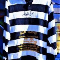Vintage VFL Geelong Football Club signed Bob Davis long sleeved knitted jumper - Sold for $62 - 2018