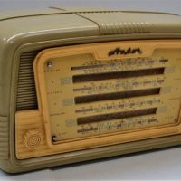 c1955 Astor 'GPM' two tone grey and cream mantel radio - Sold for $62 - 2018