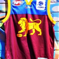 Signed Brisbane Lions Football Club jumper - Michael Voss - Sold for $81 - 2018