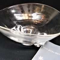 Vintage STEUBEN American Art Glass Bowl - signed to base - Sold for $62 - 2018