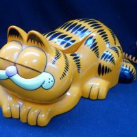 Vintage Garfield pushbutton telephone - Sold for $62 - 2018