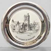 c1979 STERLING SILVER Commemorative Plate - THE UNIVERSITY OF MELBOURNE - Image to front designed by Kenneth Jack - marks & hallmarks sighted Verso, w - Sold for $75 - 2019