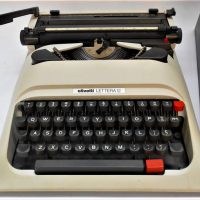 Vintage portable typewriter Olivetti Lettera 12 in original case - Sold for $50 - 2019