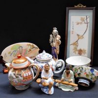 Group of Oriental items including Teapots and figurines - Sold for $31 - 2019