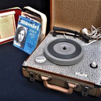 1960s portable Aristone record player ins suitcase  with vinyl trim - Sold for $37 - 2019