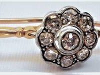 Antique 18ct bar brooch set with 04ct diamond surrounded by 8 x 08ct dias- TW 42 grms - Sold for $335 - 2019