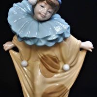 Nao  Lladro Porcelain Clown boy figurine - 20cm H - Sold for $47 - 2019