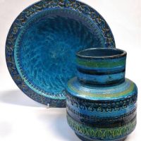 2 x pieces of Italian 1960s Bitossi pattern in blue glazes with sgraffito decoration - Sold for $87 - 2019