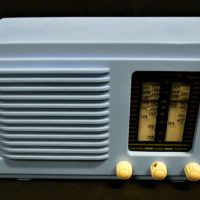 1950s Clipper blue Bakelite valve Radio - 5M4 - (Akrad Radio Corp) - Sold for $161 - 2019