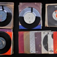 Box lot - large quantity of 45s vinyl records inc, Blondie, Elton John, Rick Astley, Paul Simon, Kim Wilde, Redgum, Roy Orbison, etc - Sold for $43 - 2019
