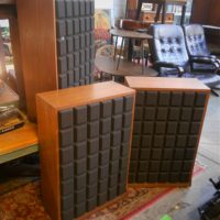 Pair of 1970's Realistic speakers with veneer cabinet and block shaped front - Sold for $112 - 2019