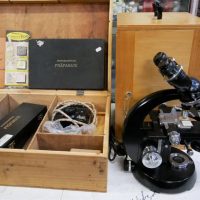 Vintage cased Carl Zeiss GFL Microscope and case of accessories with pre-prepared slides, transformer, etc - Sold for $298 - 2019
