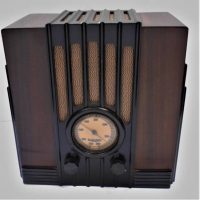 c1934 AWA Radiolette mantle radio in wooden case - Sold for $211 - 2019