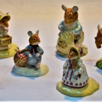 6 x Royal Doulton Brambley Hedge figurines 2001 - 2002, inc, Basil, The picnic, Shrimp, Dusty Dogwood, Shell and Mrs Saltapple - all marked to bases - Sold for $118 - 2019