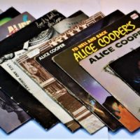 Group lot of Retro Alice Cooper Vinyl LP Albums - Sold for $87 - 2019