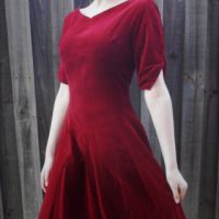 1950s-rose-velvet-dress-Selincourt-designed-by-Zane-Derby-New-York-plus-label-for-Rackhams-flared-skirt-size-14-Sold-for-31-2019