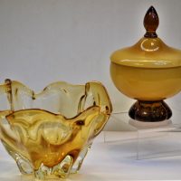 2-x-Italian-vintage-amber-Art-Glass-items-inc-cased-lidded-container-approx26cm-H-and-a-free-form-bow-approx-15cm-Hl-Sold-for-50-2019