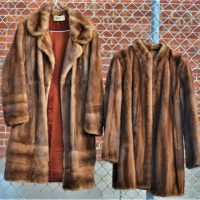 2-x-ladies-vintage-1950s-and-60s-Mink-fur-coats-inc-Harrods-and-The-Fur-Company-Sold-for-99-2019